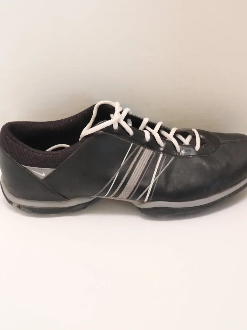 Nike Men's Golf Shoes Lace Up Black Grey Size 10 TAC Soles